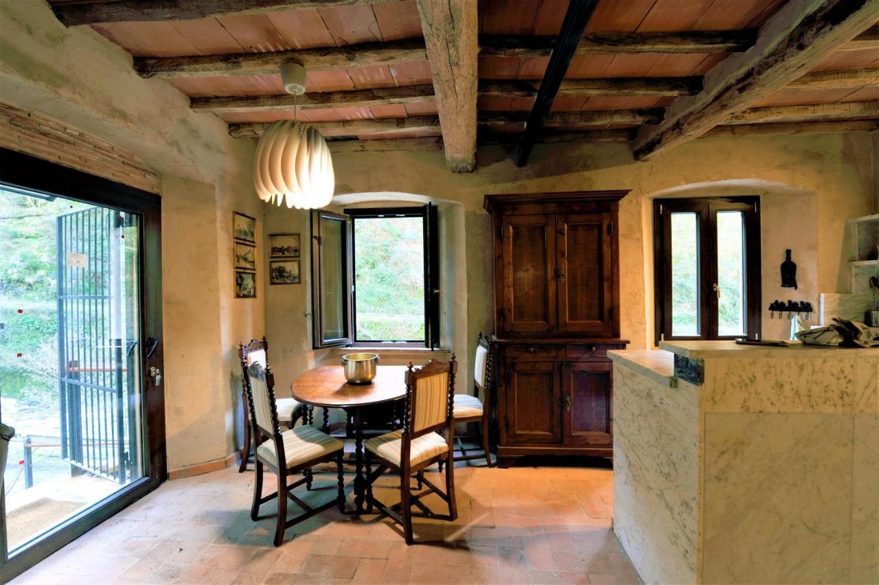 Incantevole Casa Sul Fiume, Relax E Natura Ai Piedi Della Alpi Apuane Massa  Dış mekan fotoğraf