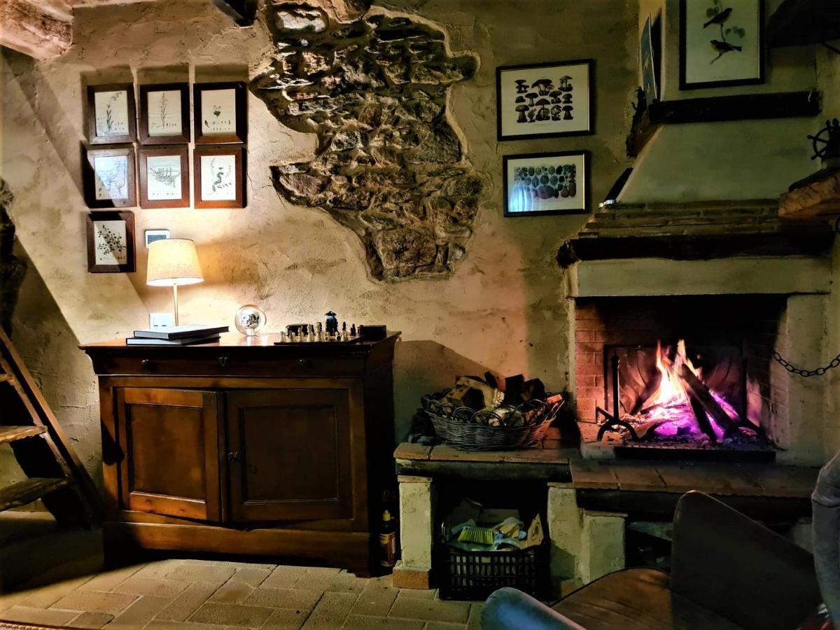 Incantevole Casa Sul Fiume, Relax E Natura Ai Piedi Della Alpi Apuane Massa  Dış mekan fotoğraf
