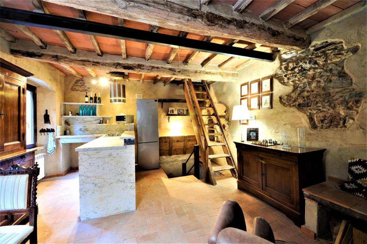 Incantevole Casa Sul Fiume, Relax E Natura Ai Piedi Della Alpi Apuane Massa  Dış mekan fotoğraf